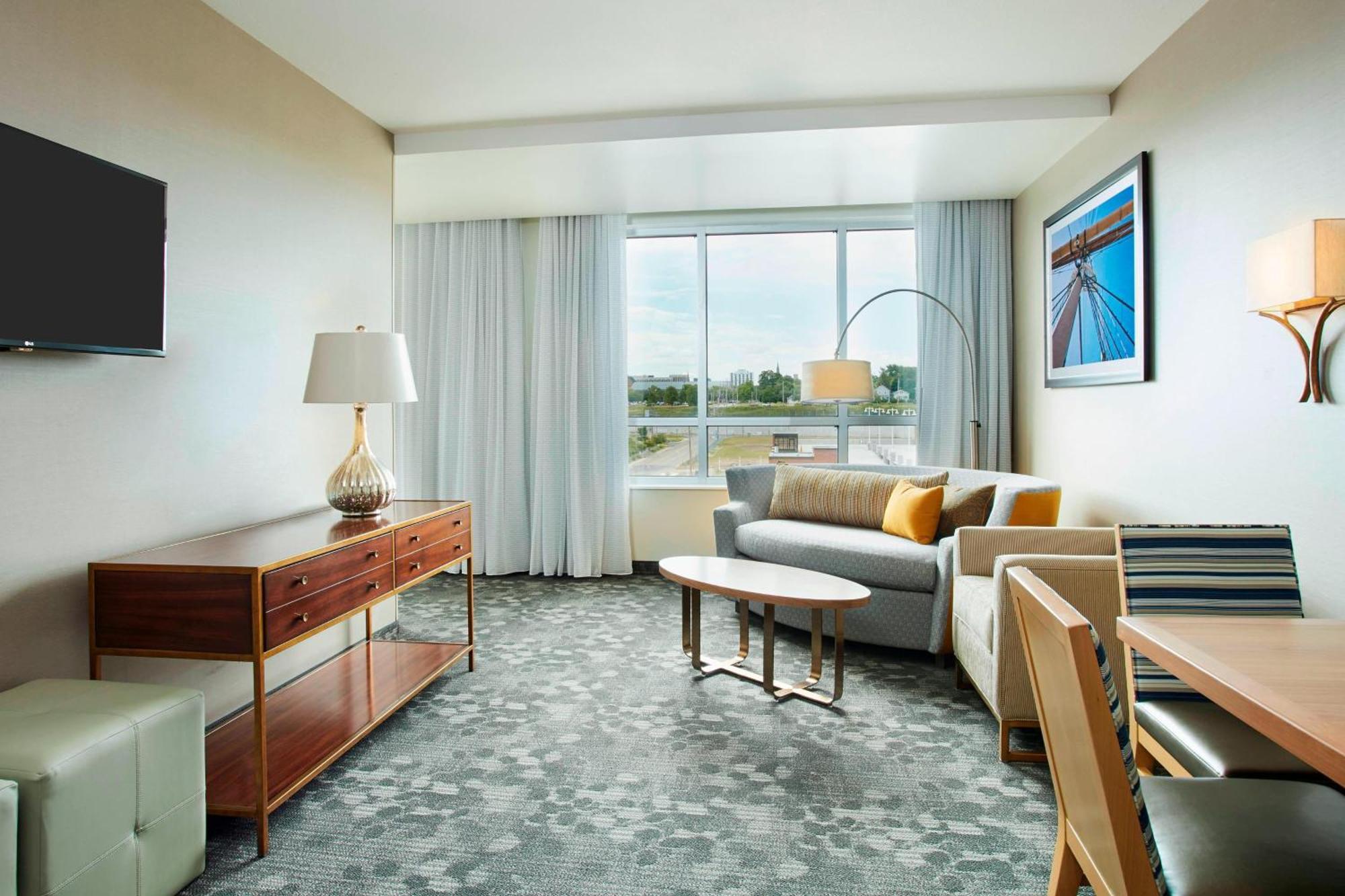 Courtyard By Marriott Erie Bayfront Hotel Exterior photo