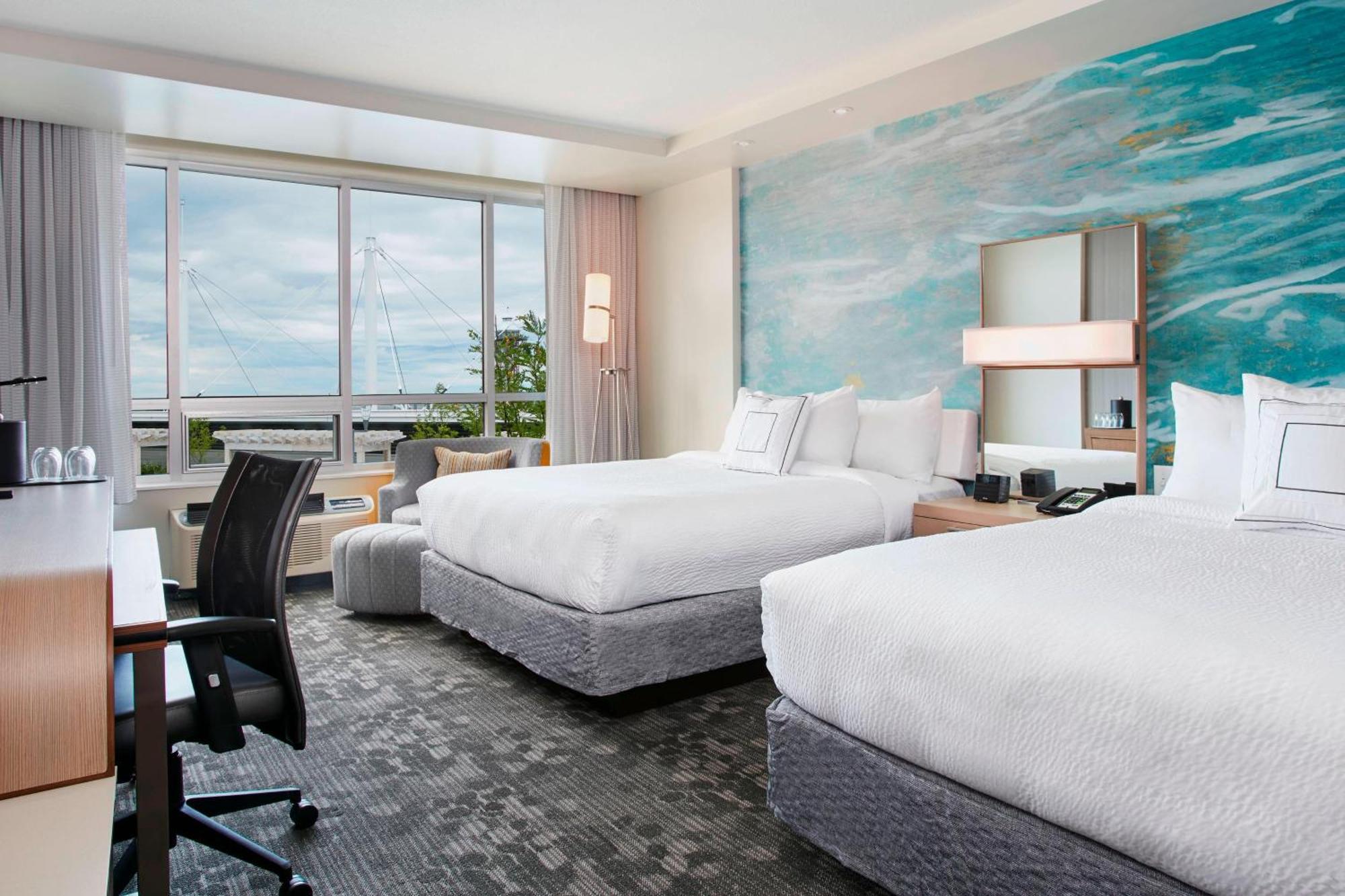 Courtyard By Marriott Erie Bayfront Hotel Exterior photo